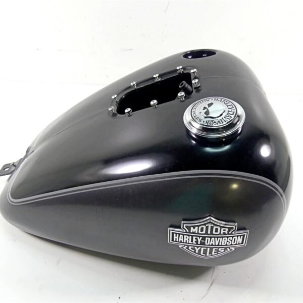 2016 Harley Softail FLS Slim Fuel Gas Petrol Tank Reservoir - No Dent 61625-11